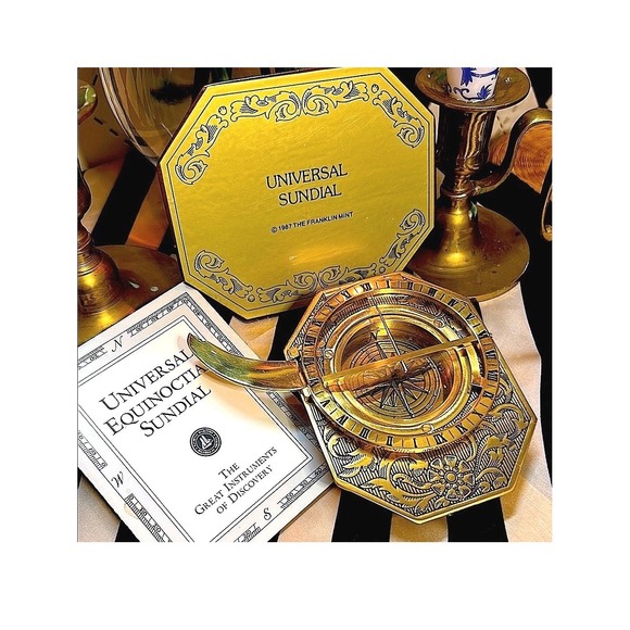 Curated Luxury Other - Brass Sundial Equinoctial Compass by Franklin Mint – Certificate of Auntheticity